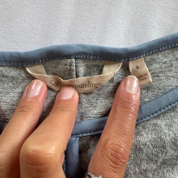 Soft Surroundings Piped Tunic Sweater Women's Small Blue Gray Animal Print - Picture 5 of 5